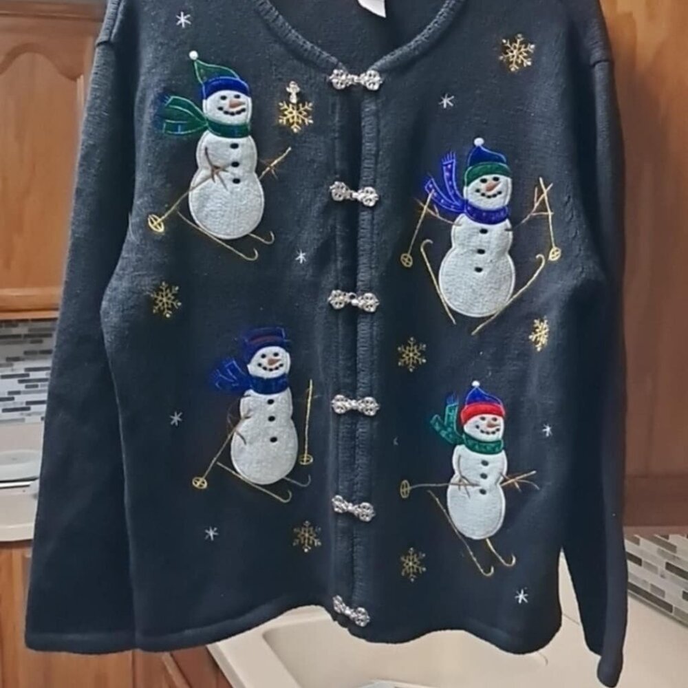 CRYSTAL WOMENS SWEATERS CARDIGAN  SIZE  M